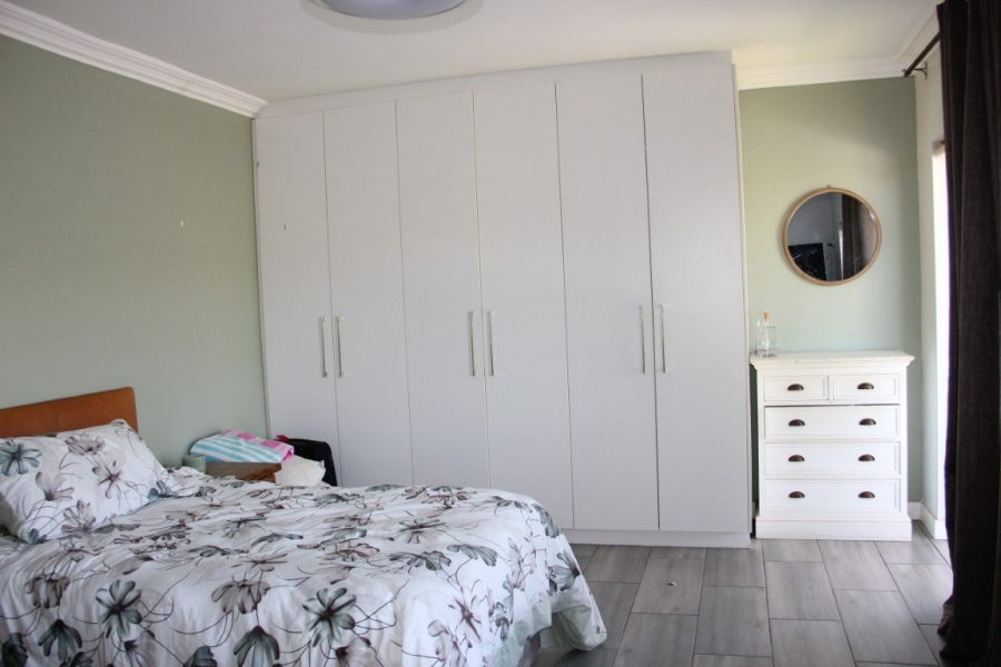 4 Bedroom Property for Sale in Somerset Country Estate Western Cape